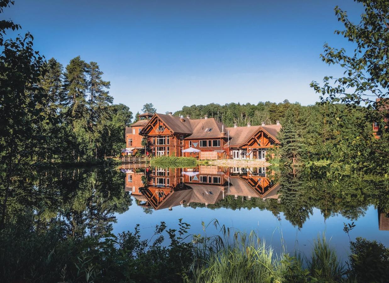 Auberge Du Lac Taureau Saint-Michel des Saints Exterior photo